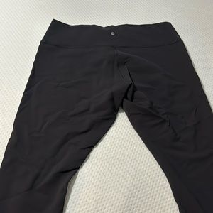 Womens new without tags Lululemon wonder under.